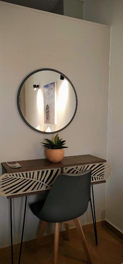 Ilaira Apart otel Skála Eresoú Dış mekan fotoğraf
