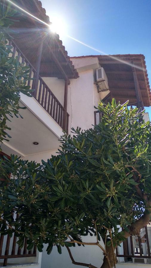 Ilaira Apart otel Skála Eresoú Dış mekan fotoğraf